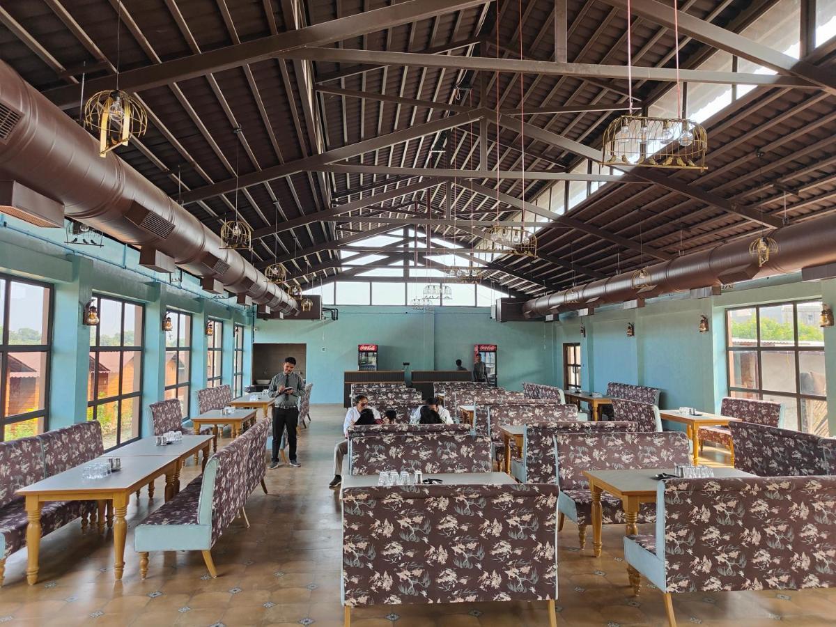 Nirvana Resort And Restaurant Garudeshwar Exteriér fotografie