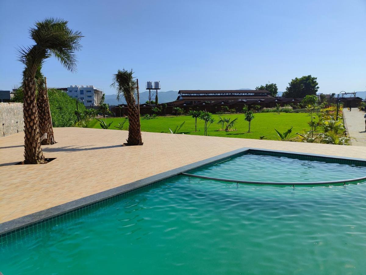 Nirvana Resort And Restaurant Garudeshwar Exteriér fotografie